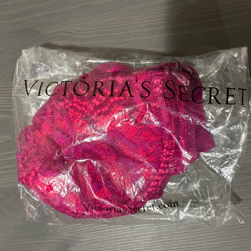 NWT Victoria’s Secret bra size 32A